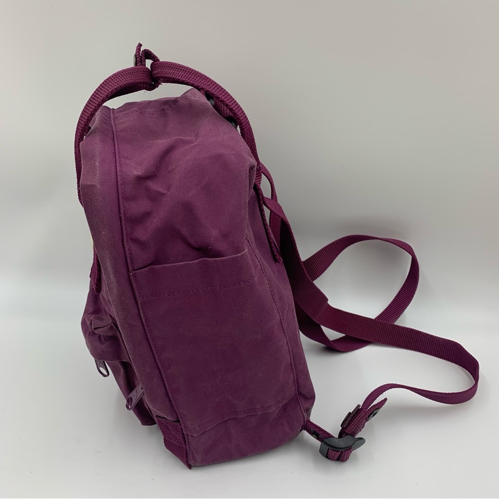 Fjällräven Kånken Purple Backpack - Picture 6 of 13